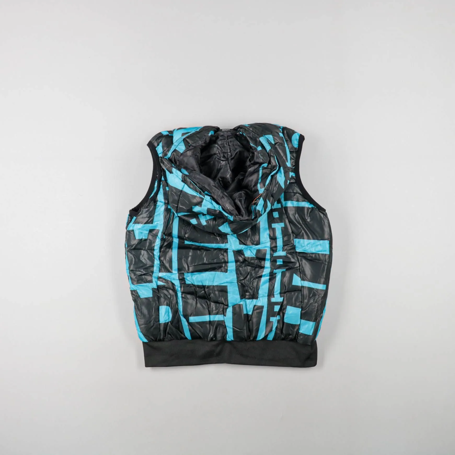 жилет Adidas